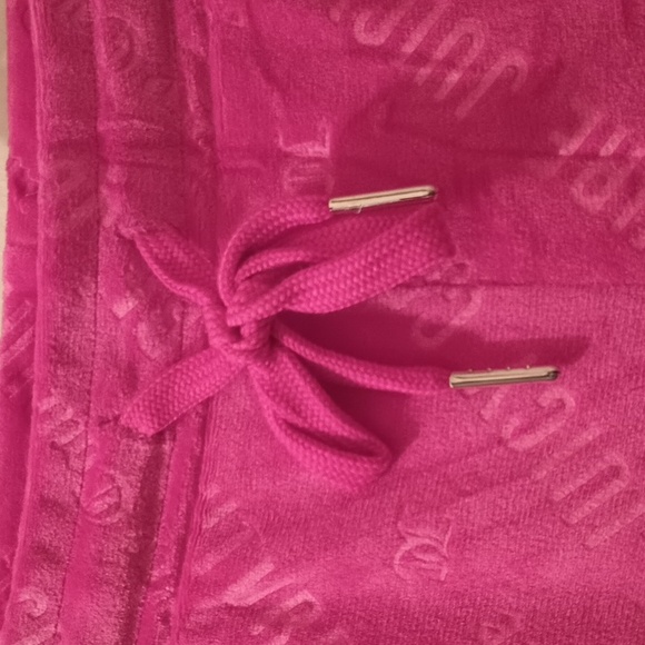 Juicy Couture lounging pants and top - Picture 5 of 5